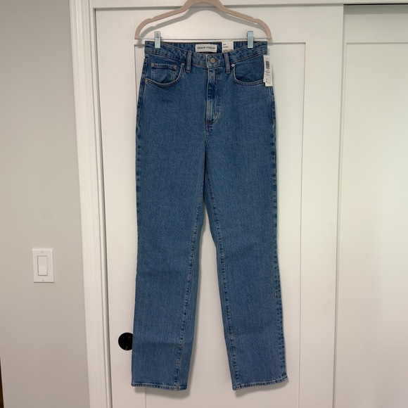 Aritzia Denim - Aritzia Denim Forum Straight Leg Jeans